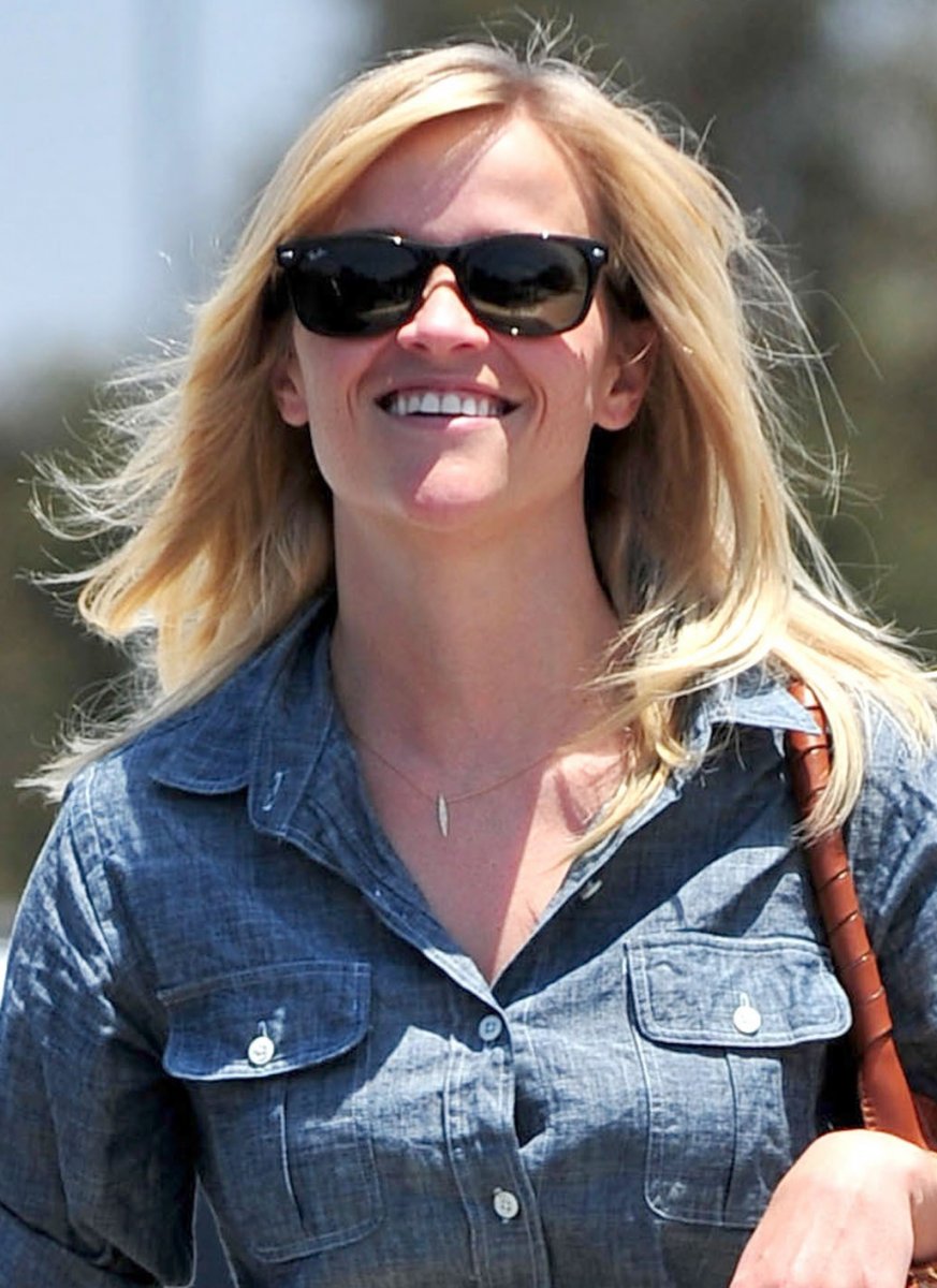 Reese Witherspoon - Pavé Long Horizon Necklace