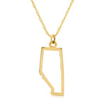 An Alberta necklace in yellow gold on a white background. 