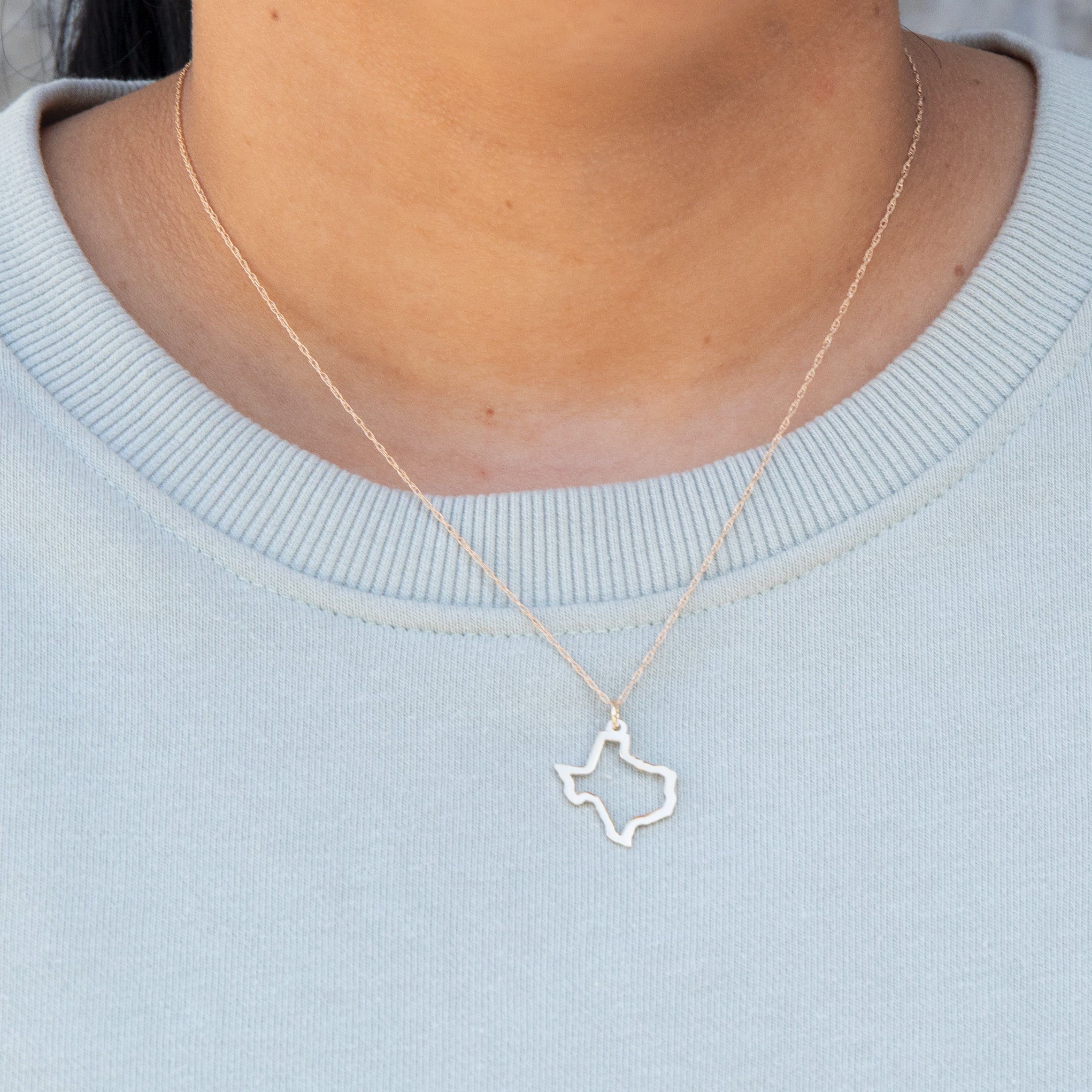 Personalized Gold TX Texas State Charm Necklace with Heart – Nanvo.com